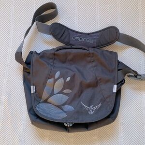 Osprey Flap-Jill mini messenger bag